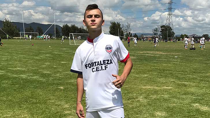 Con perfil cambiado, quindiano hace goles en el Fortaleza Fútbol Club - La  Crónica del Quindío