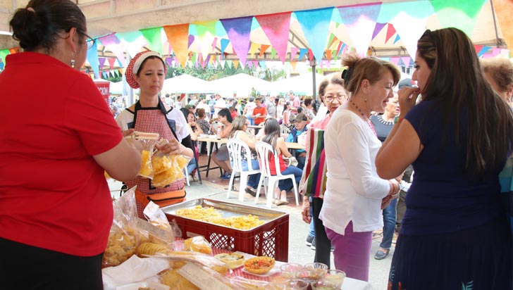 Propios y visitantes disfrutaron de la segunda versiÃ³n del Festival del MaÃ­z
