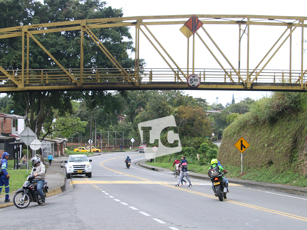 Los puentes de CalarcÃ¡, copados por el abandono