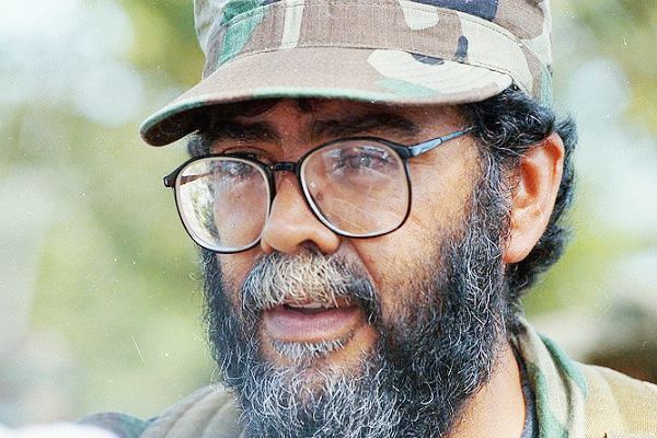 El jefe de las FARC abriÃ³ la puerta para negociar la paz con Uribe