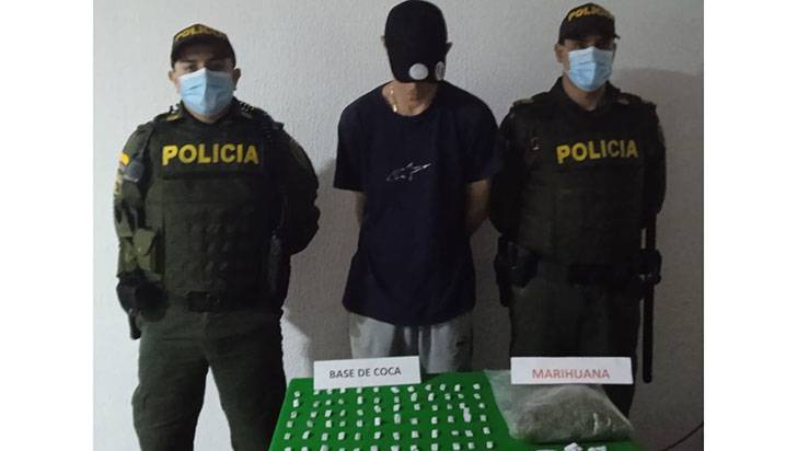 3 adultos capturados y  4 menores aprehendidos por porte de drogas