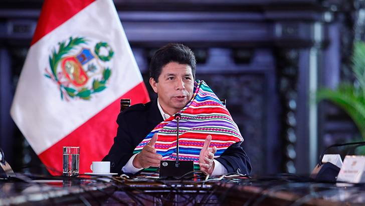 Perú en crisis tras destitución de su presidente por decisión del congreso
