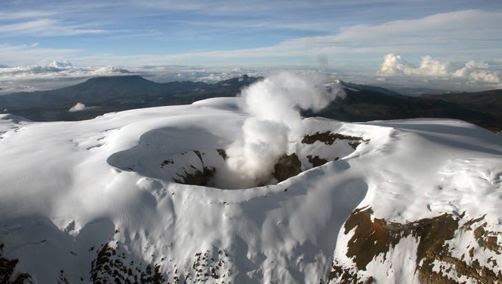 Anomalía térmica en el volcán  Nevado del Ruiz muestra su mayor nivel desde 2007