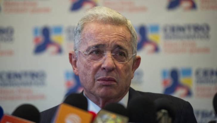 La Fiscalía llevará a juicio a Uribe por soborno de testigos y fraude procesal