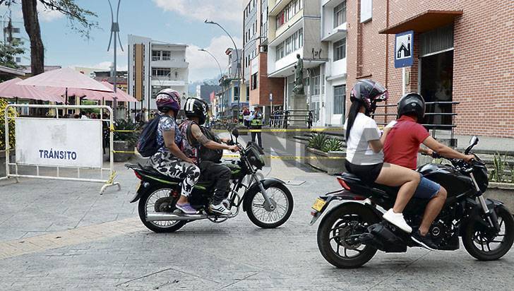 Prohibido el parrillero en moto entre carreras 26 y 29 y calles 36 y 40 de Calarcá