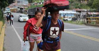 MÃ¡s de 1.000 desplazados en frontera colombo-venezolana por violencia en 2020