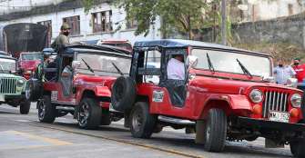 TravesÃ­a al tÃºnel de La LÃ­nea en Jeep Willys