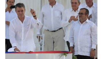 Santos dice que Justicia de Paz y acuerdo con las Farc no se pueden derogar