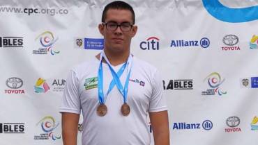 Juan Ángel Arévalo ganó 2 bronces en XIII Abierto Nacional de Paranatación