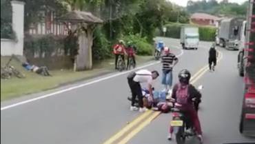 Motociclista sufrió accidente de tránsito en Calarcá por imprudencia de un ciclista