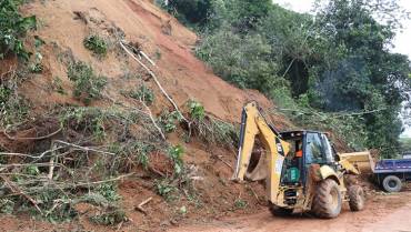 Paso restringido en la vía Río Verde – Barragán por deslizamientos de tierra