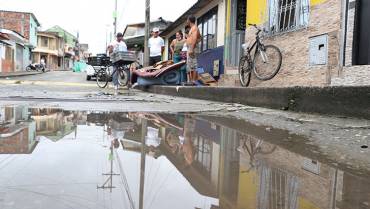Inundaciones en el barrio Alfonso López por culpa de obras inconclusas