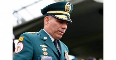 Investigan al comandante del Ejército  por arremeter contra Petro