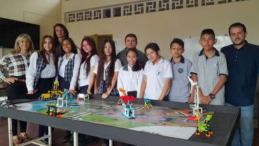 Nada de nervios: jóvenes del General Santander de Calarcá se alistan para debutar en 'liga de robots'