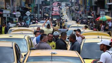 Con anuncio de paro, taxistas consideran pertinente precio diferencial del combustible