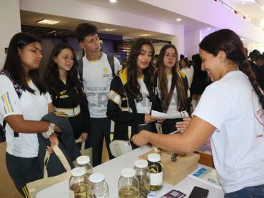 ExpoU conectó a los jóvenes con la experiencia de formación profesional