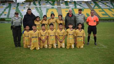 Contra adversidades, en Las Colinas se incentiva al joven con fútbol