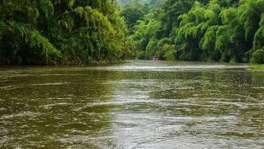 Por salvar a familiar, joven se ahogó en el río De la Vieja