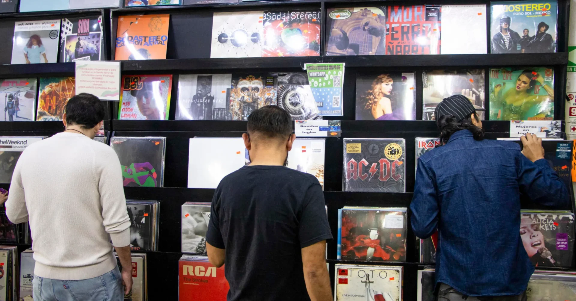 El vinilo resurge en México y desafía al 'streaming' gracias al coleccionismo juvenil