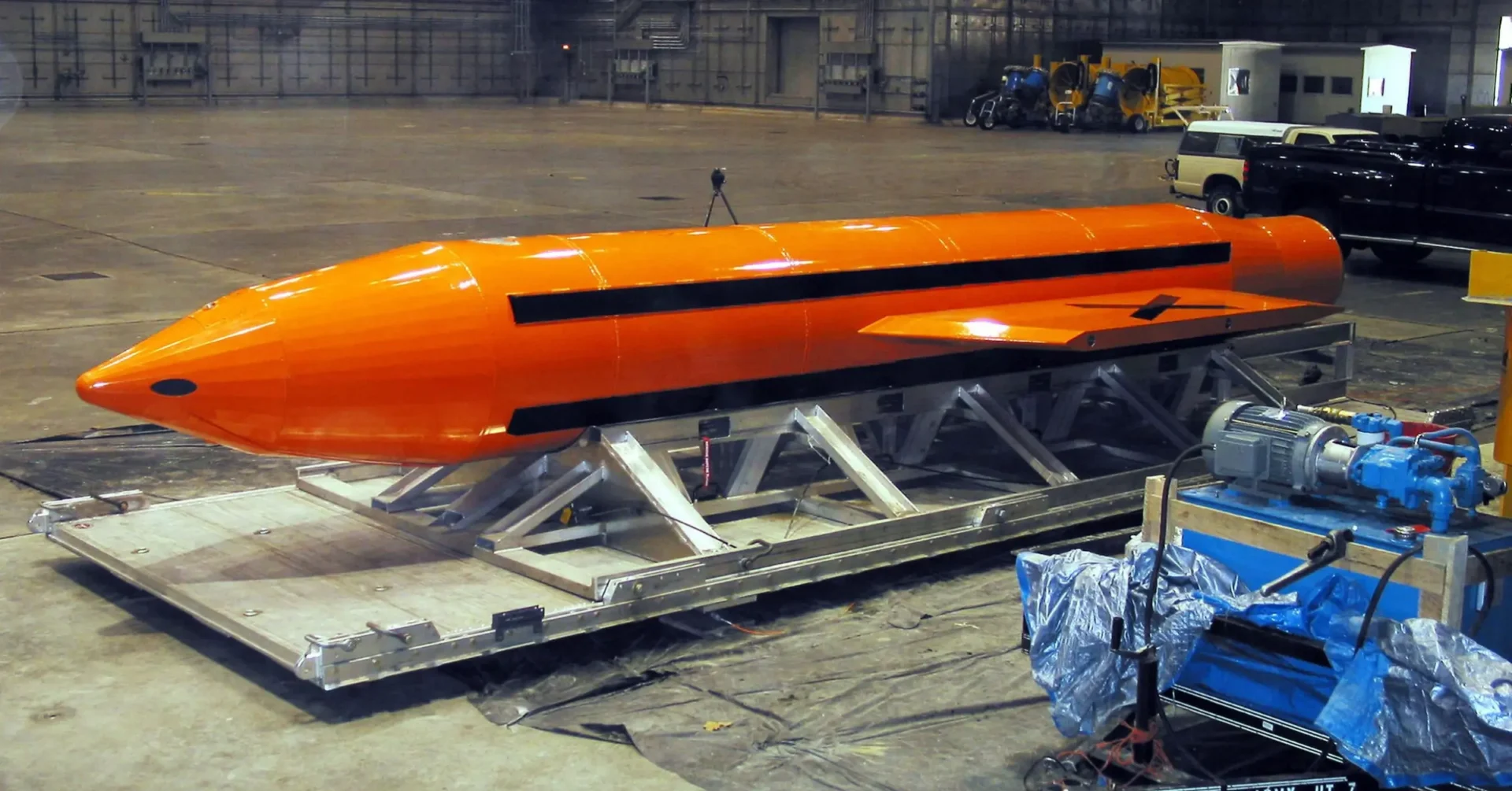 EE. UU. contempla usar la «madre de todas las bombas» en posibles ataques contra Irán